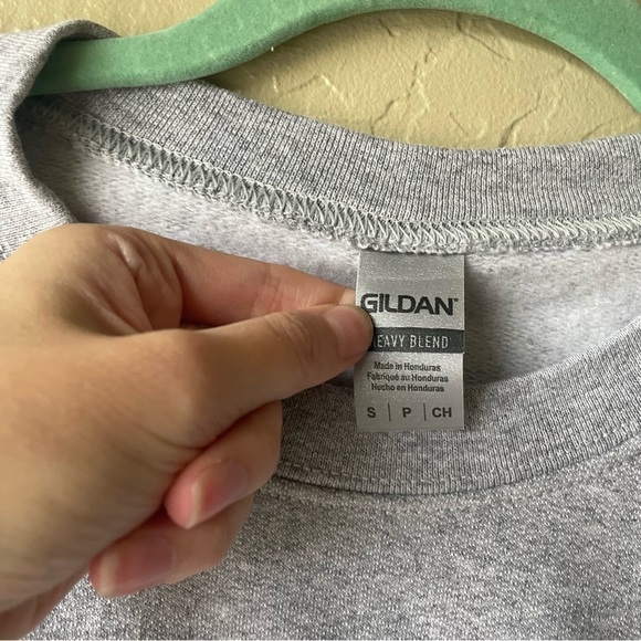 Gildan Thomas Rhett Grey Long Sleeve Sweatshirt - Picture 4 of 6